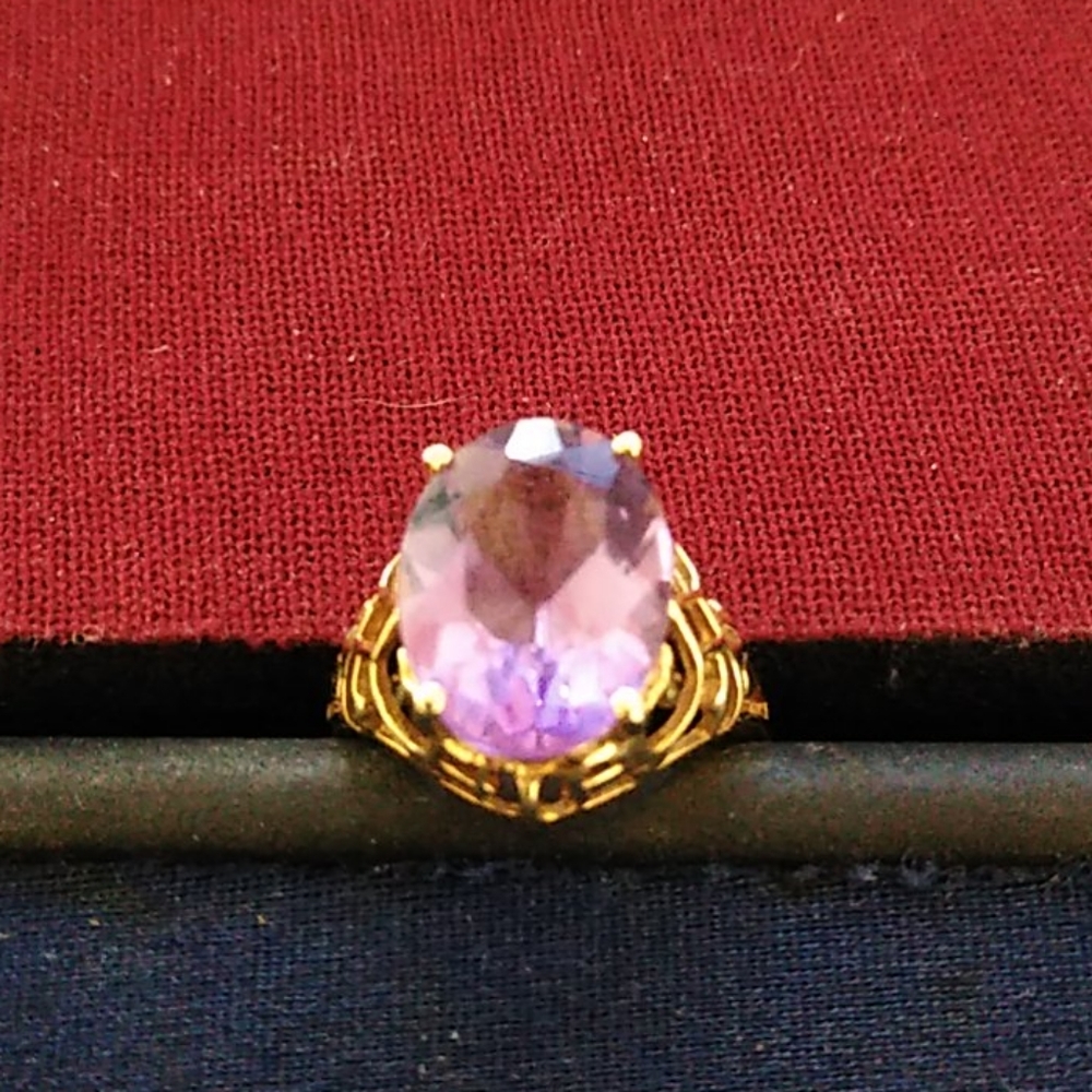 10K yellow gold amethyst ring, sz 6